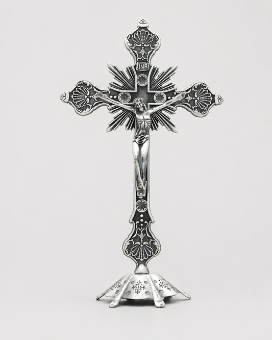 Crucifix debout argenté sculpté INRI 25cm décoration chrétienne - Boutique Jesus
